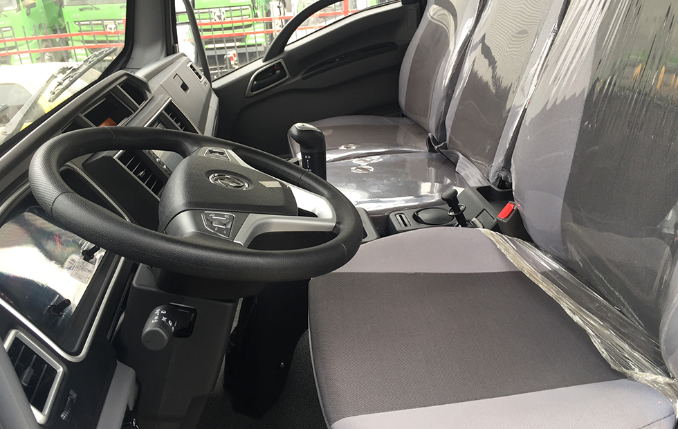 藍牌純電動2.5噸灑水車